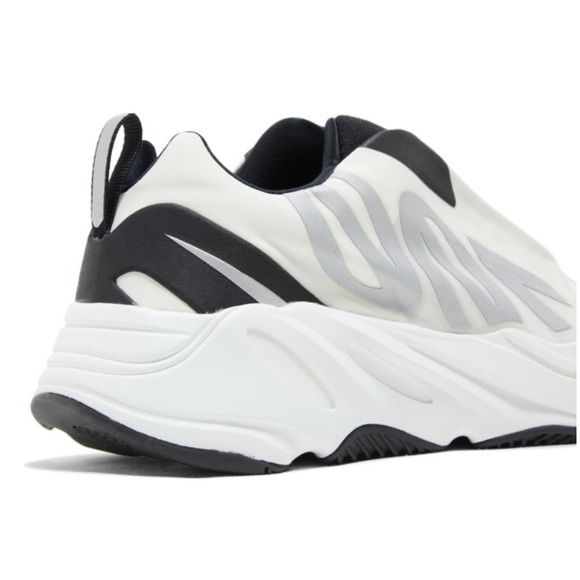 Adidas Yeezy Boost 700 MNVN Laceless “Analog” - Men’s 4.5 - Brand New W/ Box - Picture 5 of 8